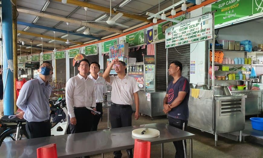 Naik taraf bumbung Kompleks Makanan Padang Brown bernilai RM389,195 siap 90 peratus 1 Padang Brown