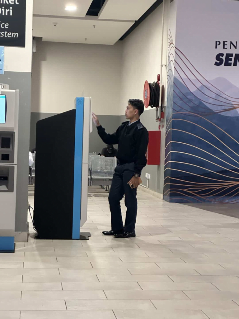 Tinjauan : Penang Sentral masih lengang menjelang Aidilfitri, orang ramai pilih beli tiket awal secara dalam talian 2 image 9